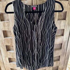 Vince Camuto sleeveless black and white pattern blouse XS - worn once